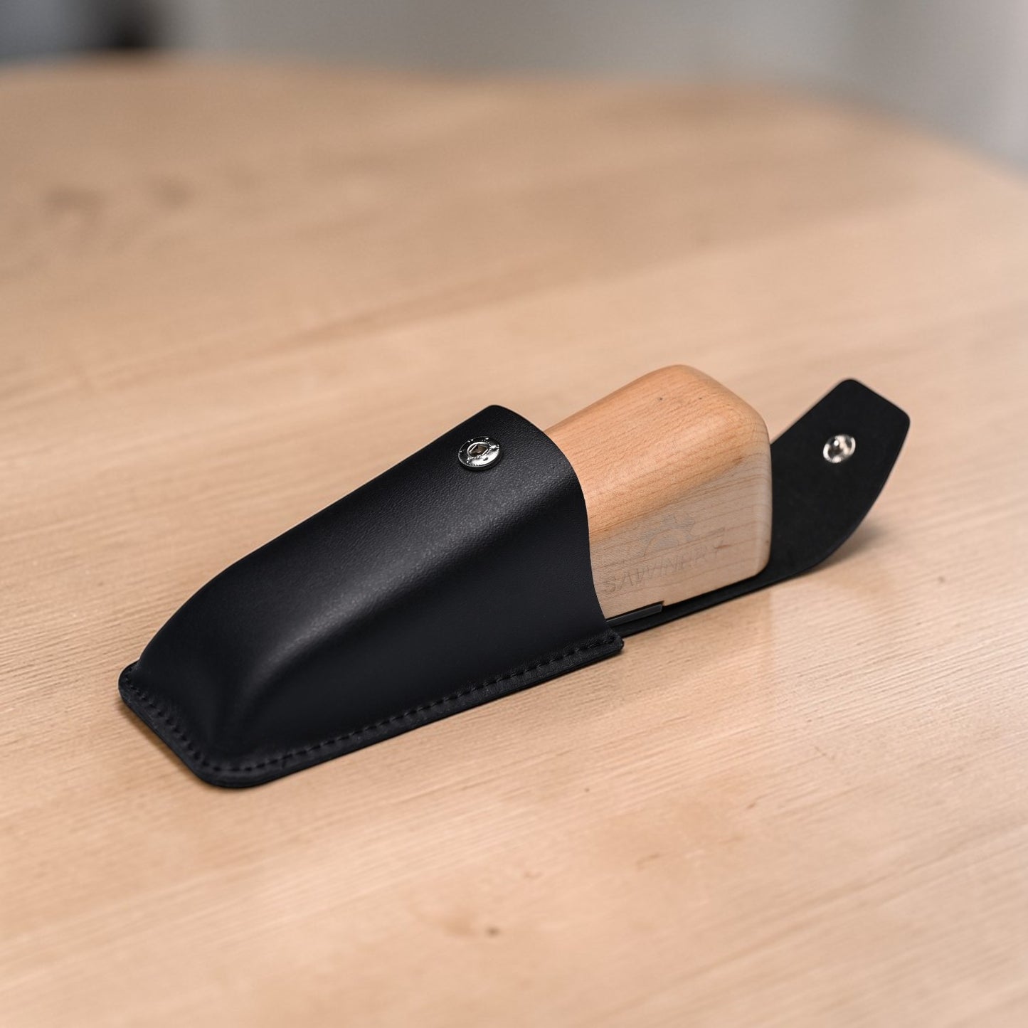 Protective Case (Ergonomic Glue Remover)