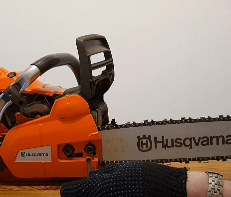 tensioning husqvarna chainsaw
