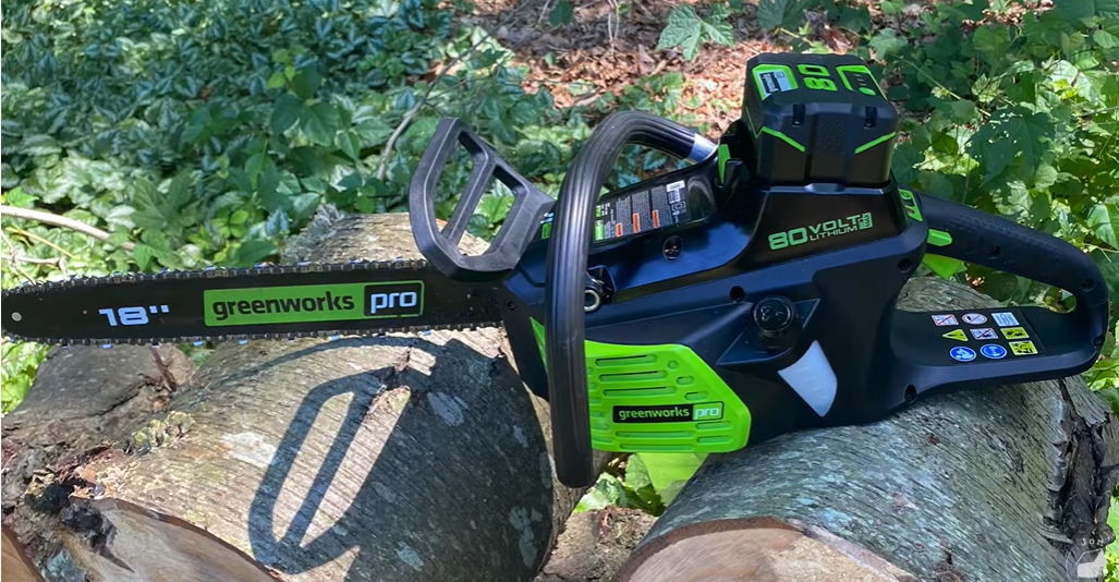 Greenworks Pro 80V Cordless Chainsaw design