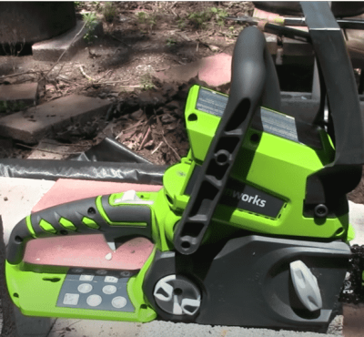 Greenworks 10-Inch 24V Cordless Chainsaw side panel