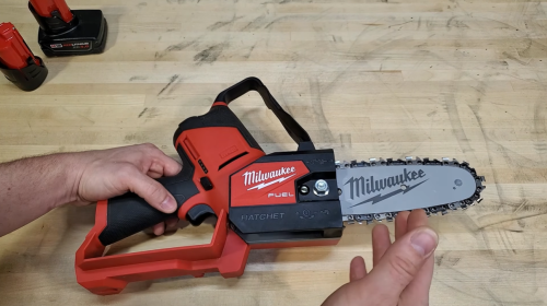 Milwaukee M12 Mini Chainsaw