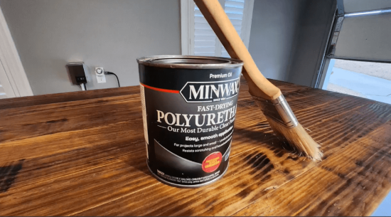 Minwax Fast Drying Polyurethane and brush