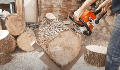 cutting thick log with Stihl MS 180