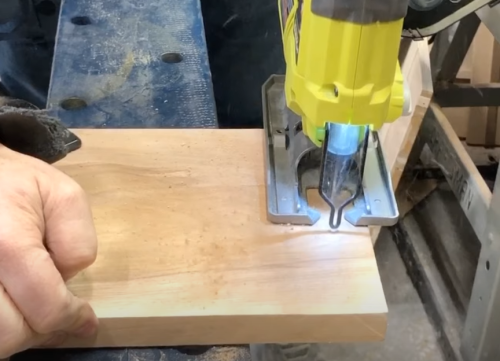 cutting wood using jigsaw