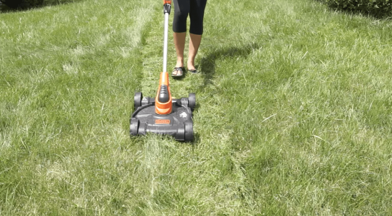 grass cutting with black and decker mtc220