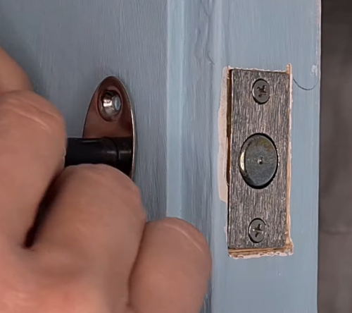installing door bolt
