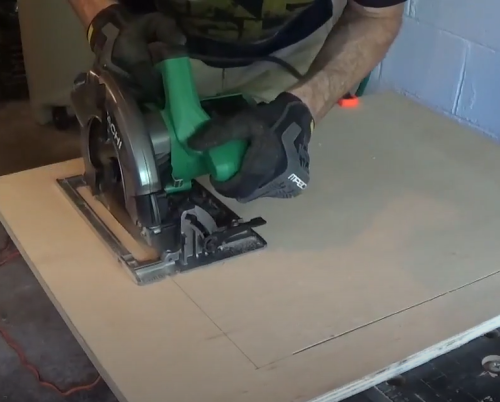 making a plunge cut with a circular saw