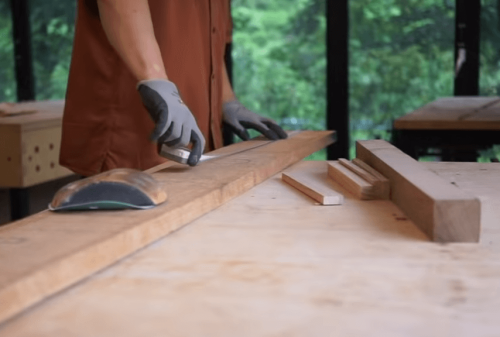measuring oak wood for furniture
