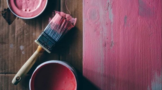 paint brush an pink paint