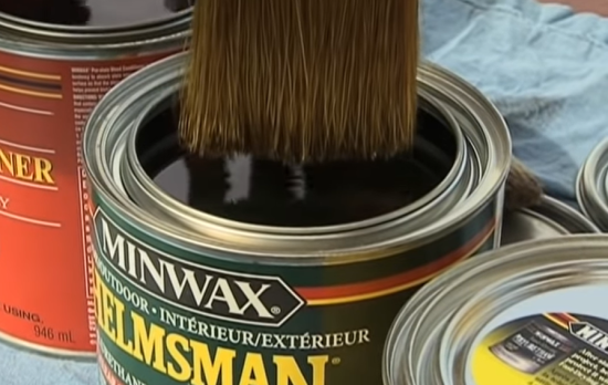 paint brush and Minwax Helmsman Indoor-Outdoor Spar Urethane