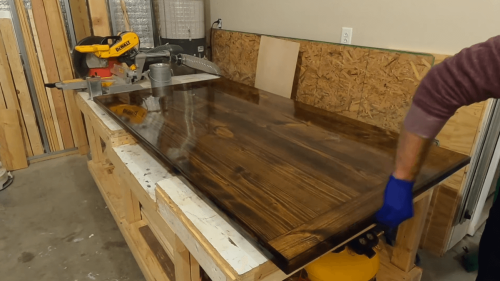 staining table top