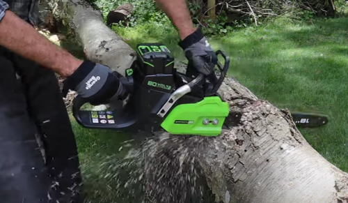 wearing gloves while using chainsaw