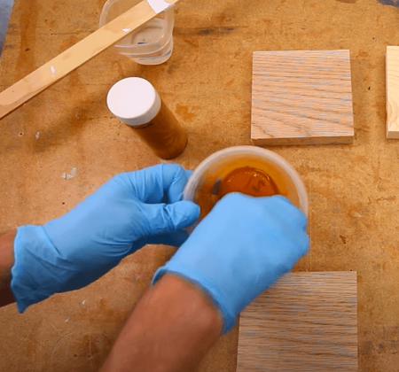 mixing wood stain solution